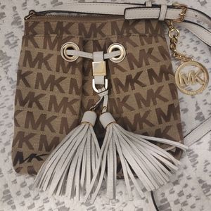 Michael kors crossbody purse